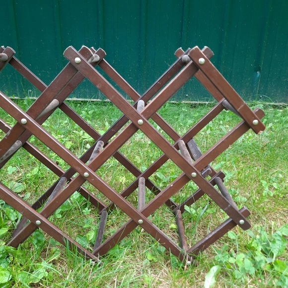 Vintage dark stained wooden accordion wine rack expandable bottle storage - Picture 4 of 11